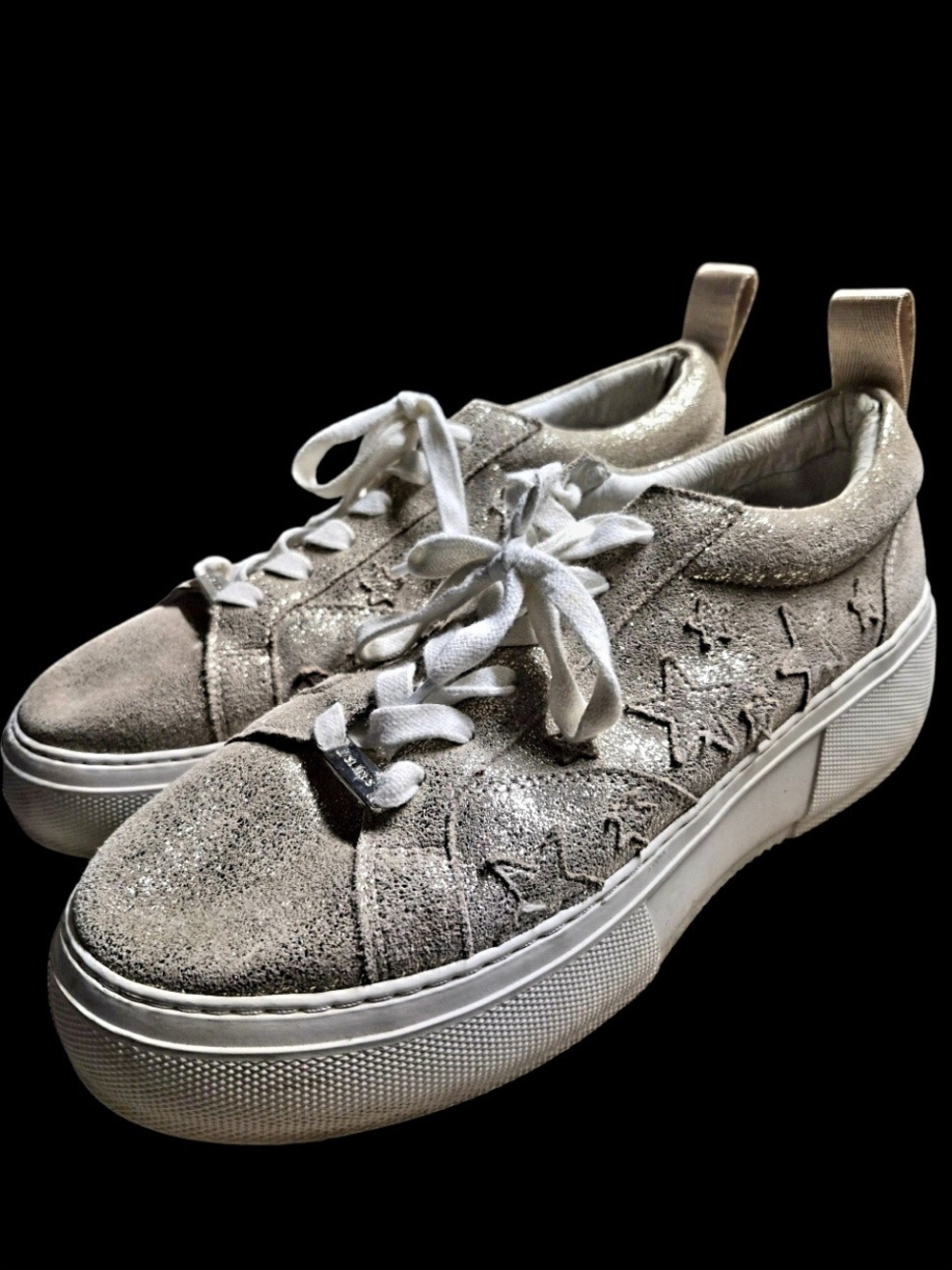​J/Slides NYC Gold Metallic Suede Platform Sneakers – Size 9